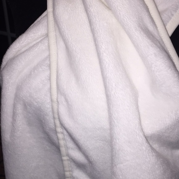 Columbia White Super Soft Warm Winter Scarf Fleece 69" - Picture 6 of 6